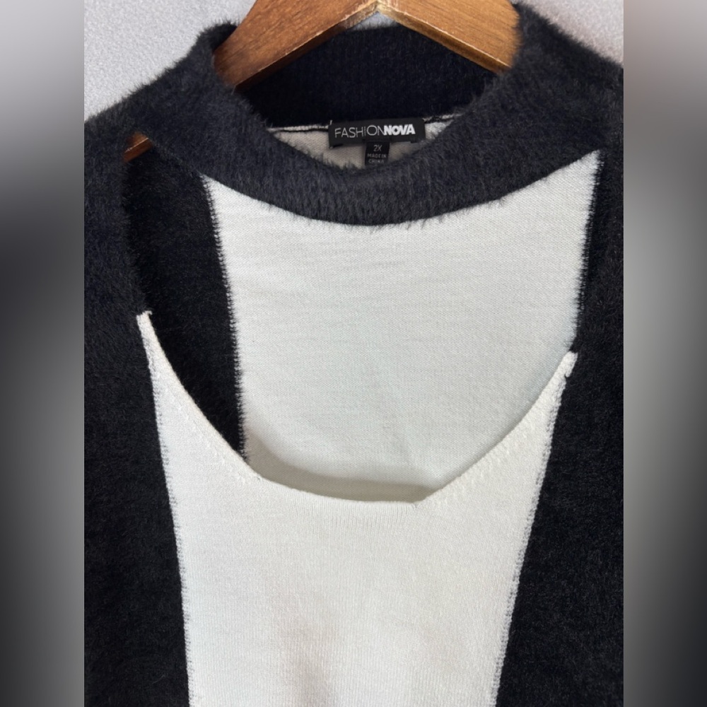 Fashion Nova 2X Wild Block Black and White Checkered Sweater Crop Choker Top - Picture 4 of 8